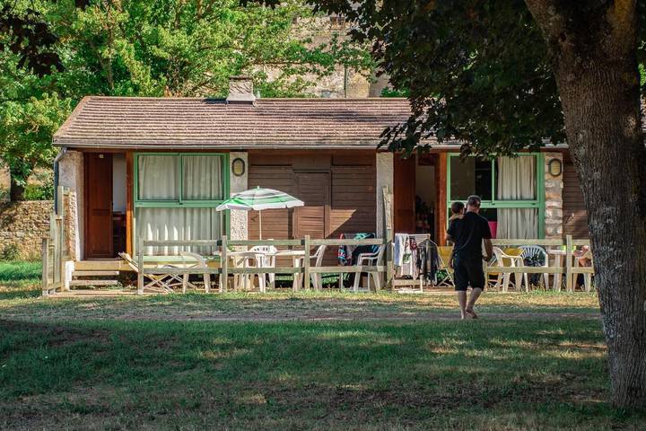Parc de vacances pour 4 personnes, avec bassin pour enfant et jardin ainsi que piscine et terrasse, animaux acceptés à Marvejols - 4