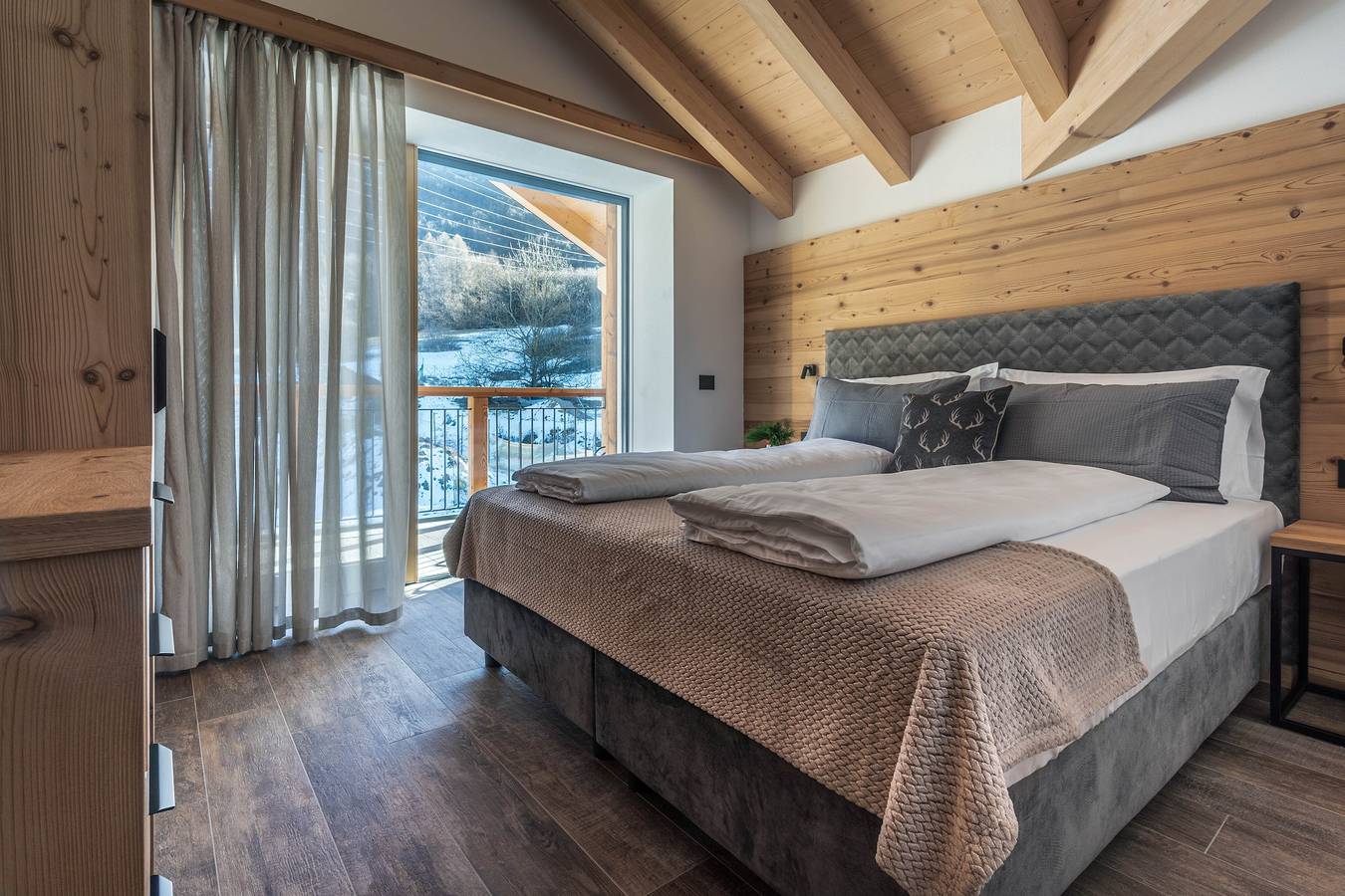 Ganze Wohnung, Appartement 'Rododendro' mit Bergblick, Wlan und Klimaanlage in Cavedago, Brentagruppe