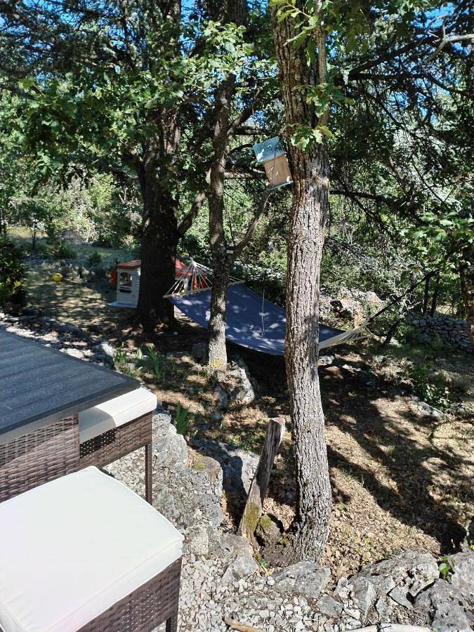 Location de vacances pour 12 personnes, avec Terrasse et Jardin ainsi que Bassin pour enfant et Piscine à Monieux - 2