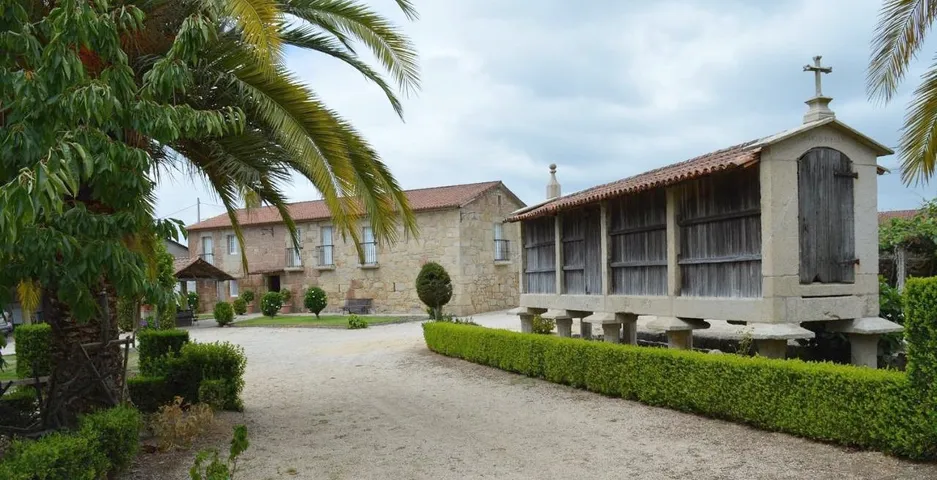 Casa rural para 2 personas, con balcón además de jardín y vistas - 1