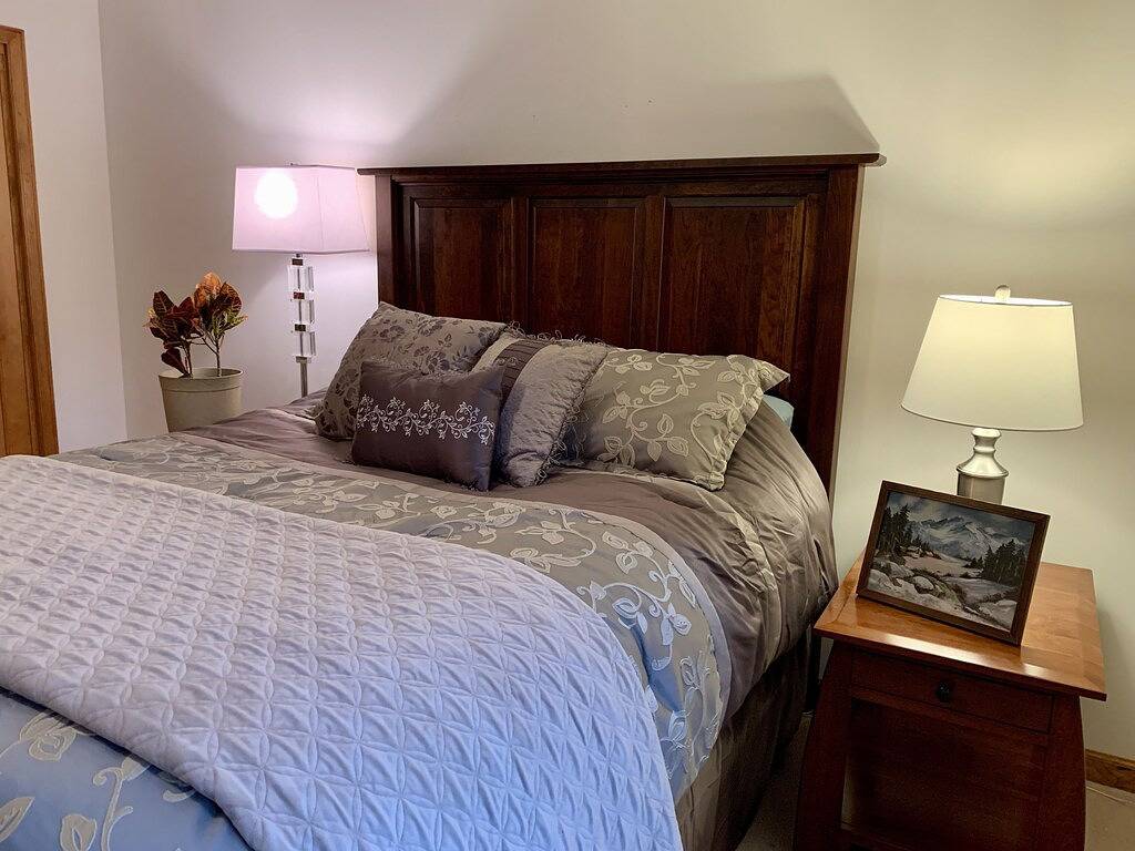 Large House in Forest Setting-Amazing Views-Coaster Passes-Hot Tub-Game Room-A/C in Estes Park, Larimer County