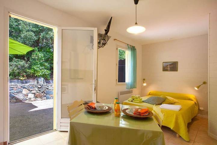 Gîte pour 2 personnes, avec terrasse à Olmeta-di-Capocorso - 2