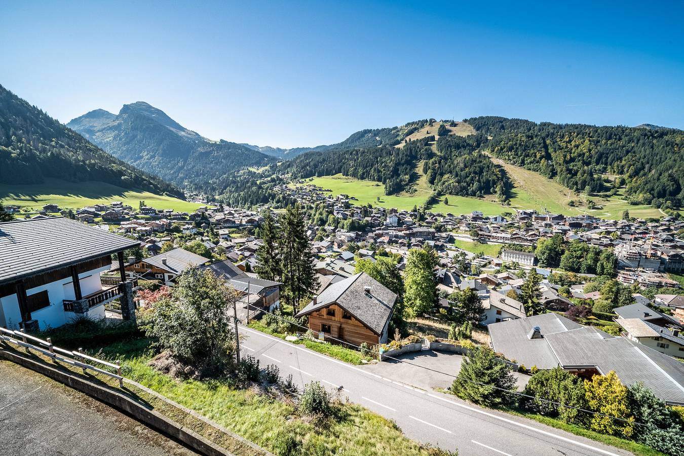 Geheel appartement, Appartement 'Grand Arnica' met Uitzicht op de Bergen, Balkon en Wi-Fi in Morzine, Les Portes du Soleil