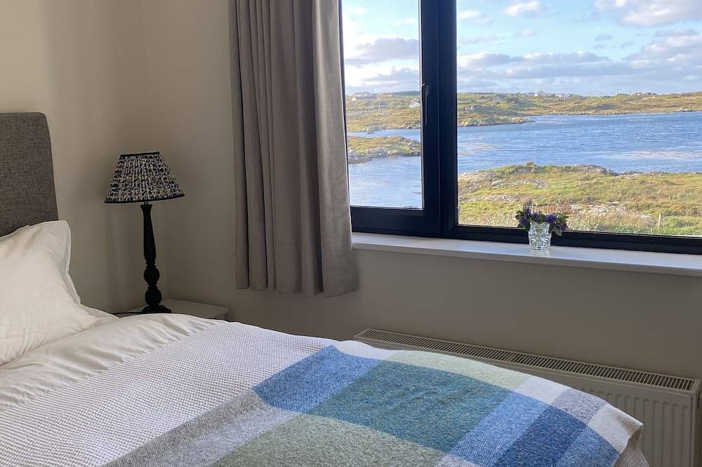 Ocean Front Startseite mit spektakulärem Blick auf Mannin Bay in Errislannan ED, Connemara