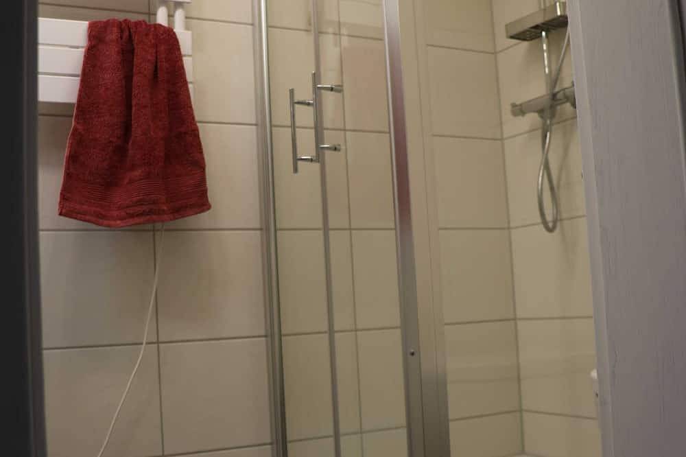 Ganze Wohnung, Ferienwohnung Bodden - Blick aufs Wasser - Ferienwohnungen Polchow - direkt am in Polchow, Glowe