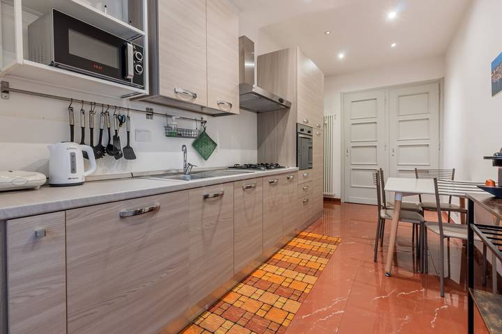 Holiday rental for 3 people, with terrace in Turin