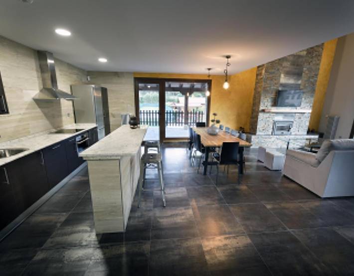 Chalet para 26 personas, con Jacuzzi además de Jardín y Piscina para niños en Soria - 3