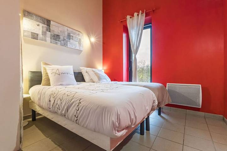 Gîte pour 4 personnes, avec jacuzzi ainsi que piscine et terrasse, animaux acceptés à Pannecé - 2