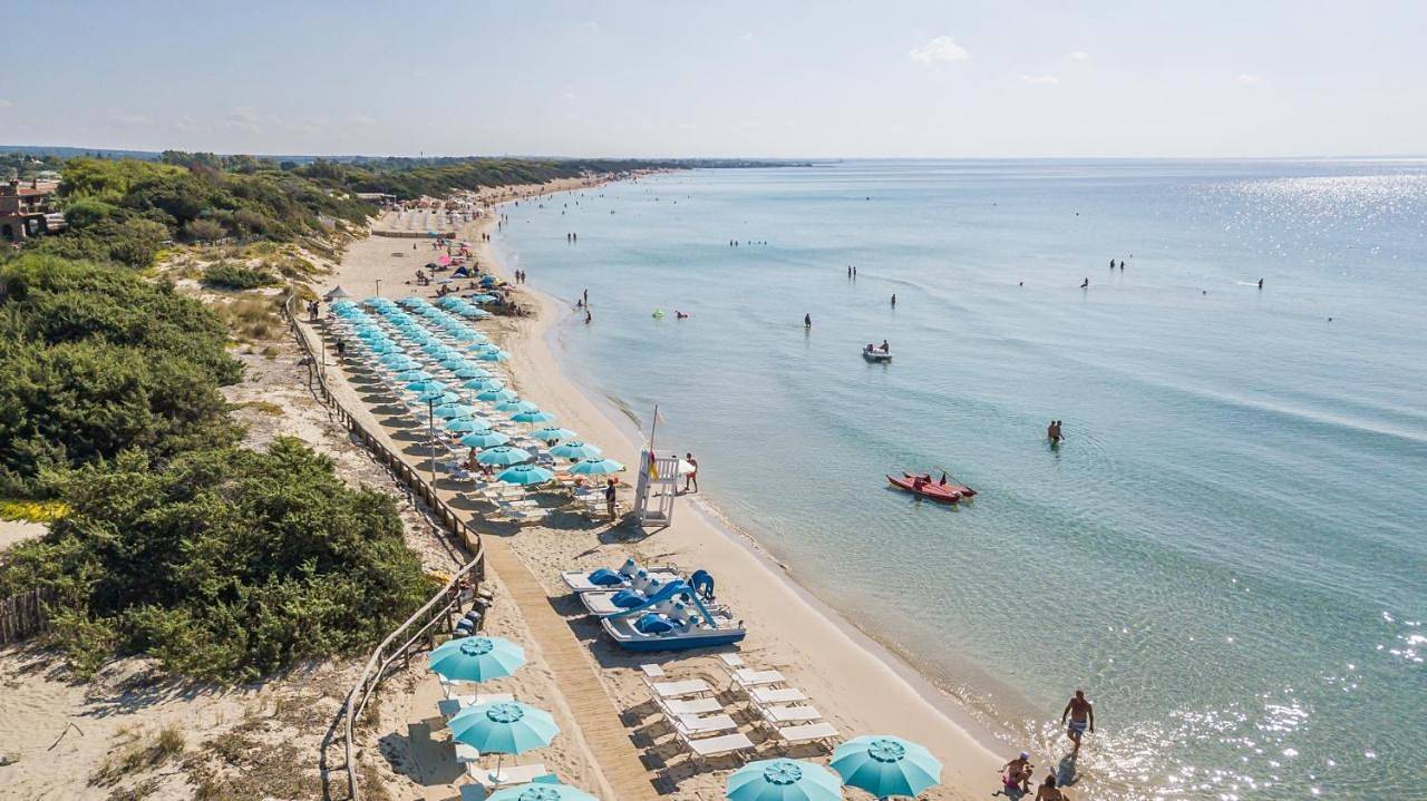 Happy Camp mobile homes in Porto Cesareo Camping in Porto Cesareo, Golf von Tarent