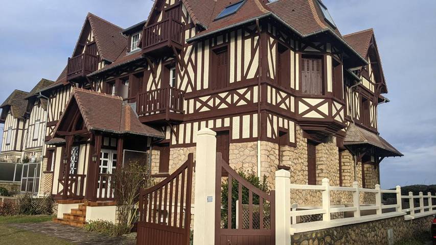 Gîte pour 2 personnes, avec terrasse à Hermanville-sur-Mer - 2