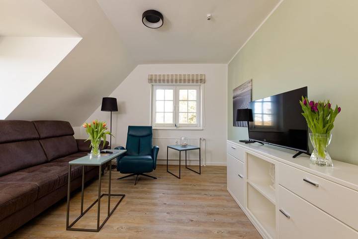 Ferienwohnung für 4 Personen, mit Ausblick und Garten sowie Sauna in Nebel