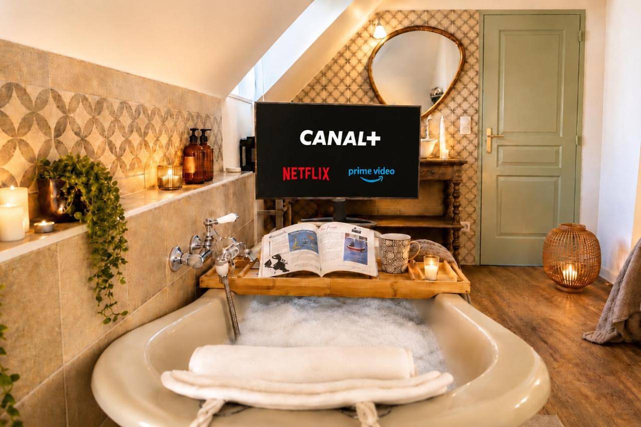 Fournil Xviie & Spa privatifs - La Nuit d Étang in Saint-Denis-sur-Sarthon, Parc naturel régional Normandie-Maine