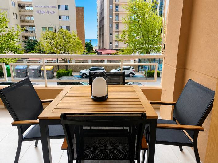 Entire apartment, Holiday apartment for 4 people with terrace in Platja de l'Algoleja (Calpe), Calpe