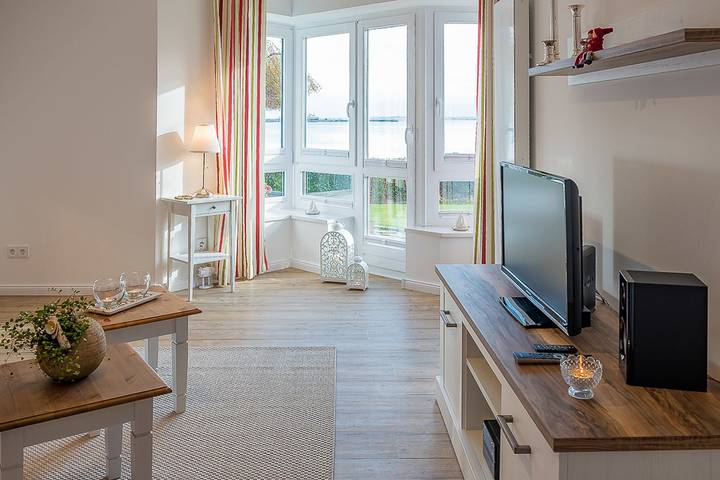 Ferienwohnung für 2 Personen, mit Seeblick und Terrasse in der Eckernförder Bucht