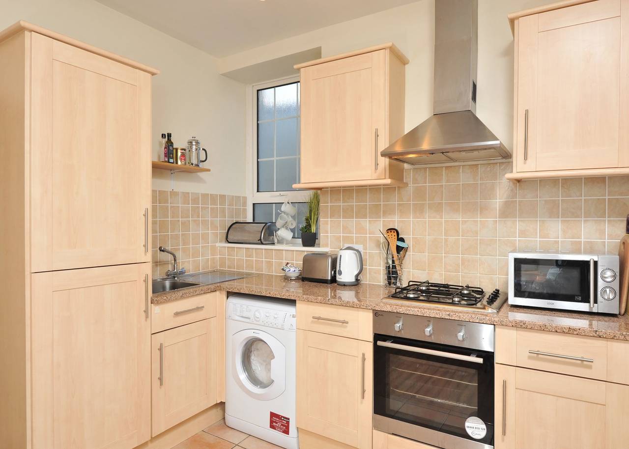 Apartment 9 Trinity Mews in Torquay, Torbay