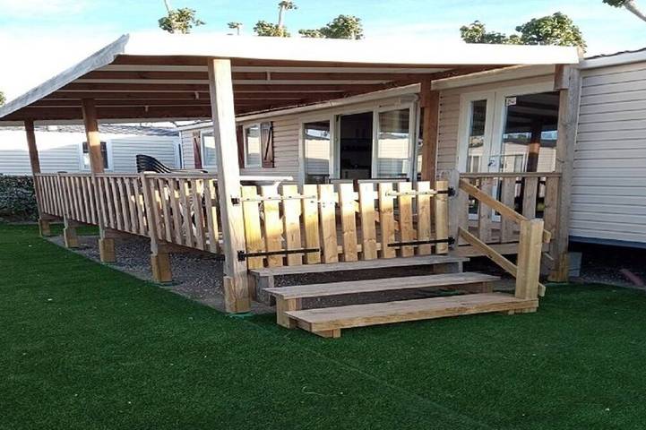 Camping für 8 Personen, mit Pool in Valras-Plage