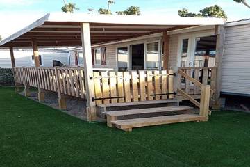 Camping für 8 Personen, mit Pool in Valras-Plage