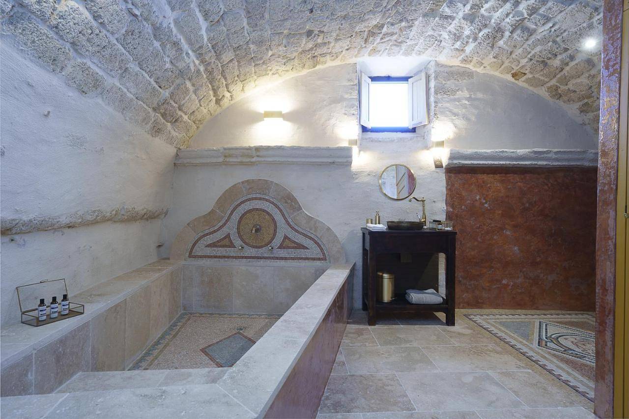 Les Confidentielles in Balaruc-le-Vieux, Côte méditerranéenne (France)