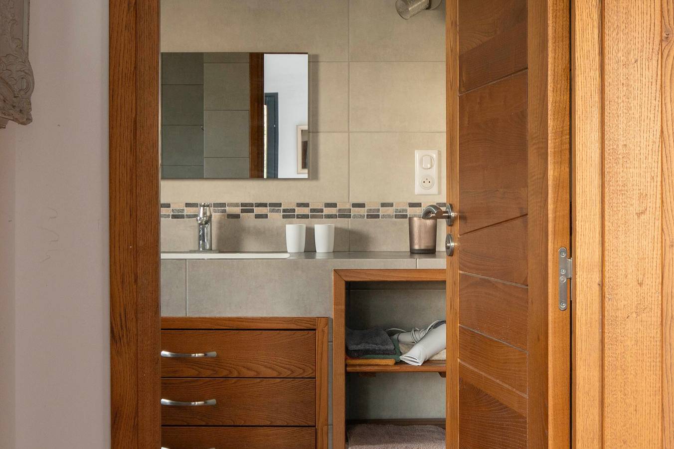 Chambre d'hôtes « Chambre 1 » avec vue sur la montagne, piscine partagée et Wi-Fi in Aléria, Région de Corte