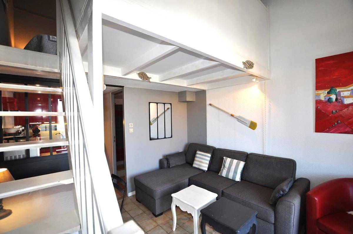 Eden Plage Naturiste, Duplex, Terrasse et Parking in Port Leucate, Leucate
