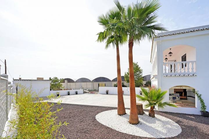 Casa rural para 10 personas, con balcón además de jardín y piscina, Se admiten mascotas en Motril - 4