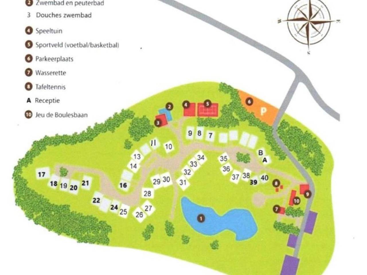 Vakantiehuis op klein park met zicht zwembad in Le Bourg (Lot), Causses du Quercy Regional Nature Park