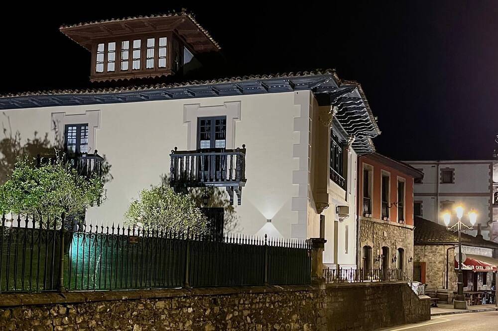 Casa Puebla History and Elegance in Cangas de Onís, Asturias Province