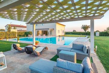 Villa per 13 Persone in Monsummano Terme, Provincia di Pistoia, Foto 1