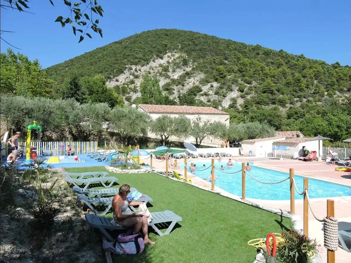 Camping 4 étoiles - Piscine  - ccbgdai in Venterol, Nyons und Umgebung