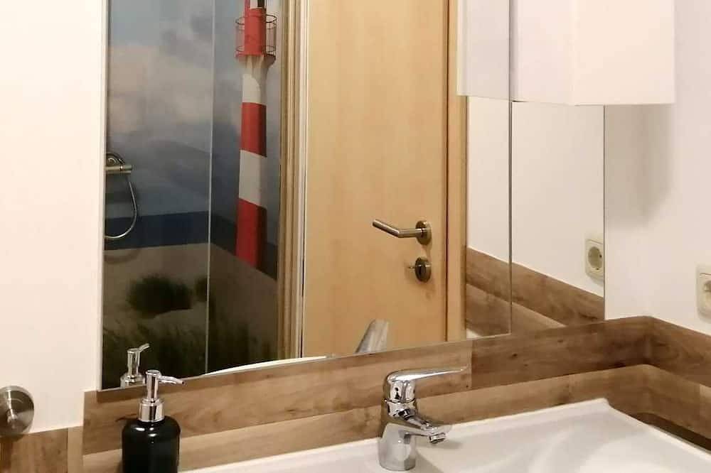 Ganze Wohnung, Ferienzimmer Leuchtturm - Ferienwohnungen Machnitzki in Klein Nemerow, Groß Nemerow