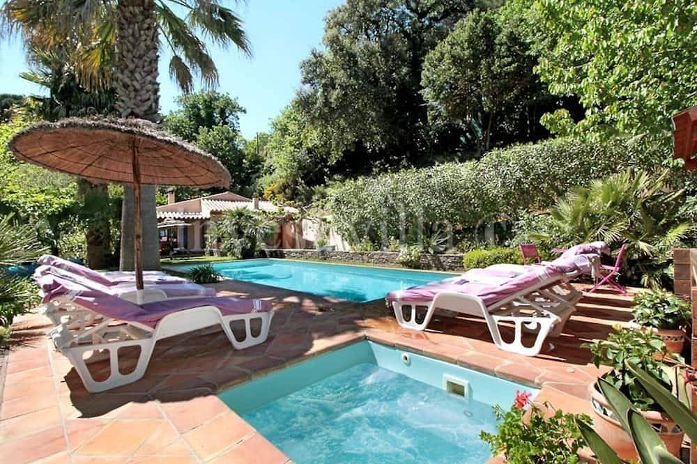 Casa vacanza a Var a partire da 379€ a notte