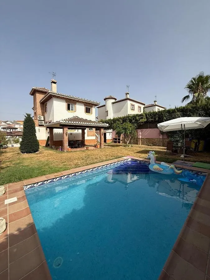 Chalet para 12 personas, con vistas y terraza, Se admiten mascotas - 1