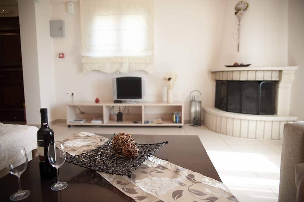 Luxusvilla, Panoramablick auf das Meer, ruhige Umgebung, in der Nähe der Stadt Nafpaktos in Region Ätolien-Akarnanien