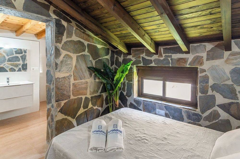 Cabaña de Piedra El Borge by Ruralidays in El Borge, Málaga Provincie