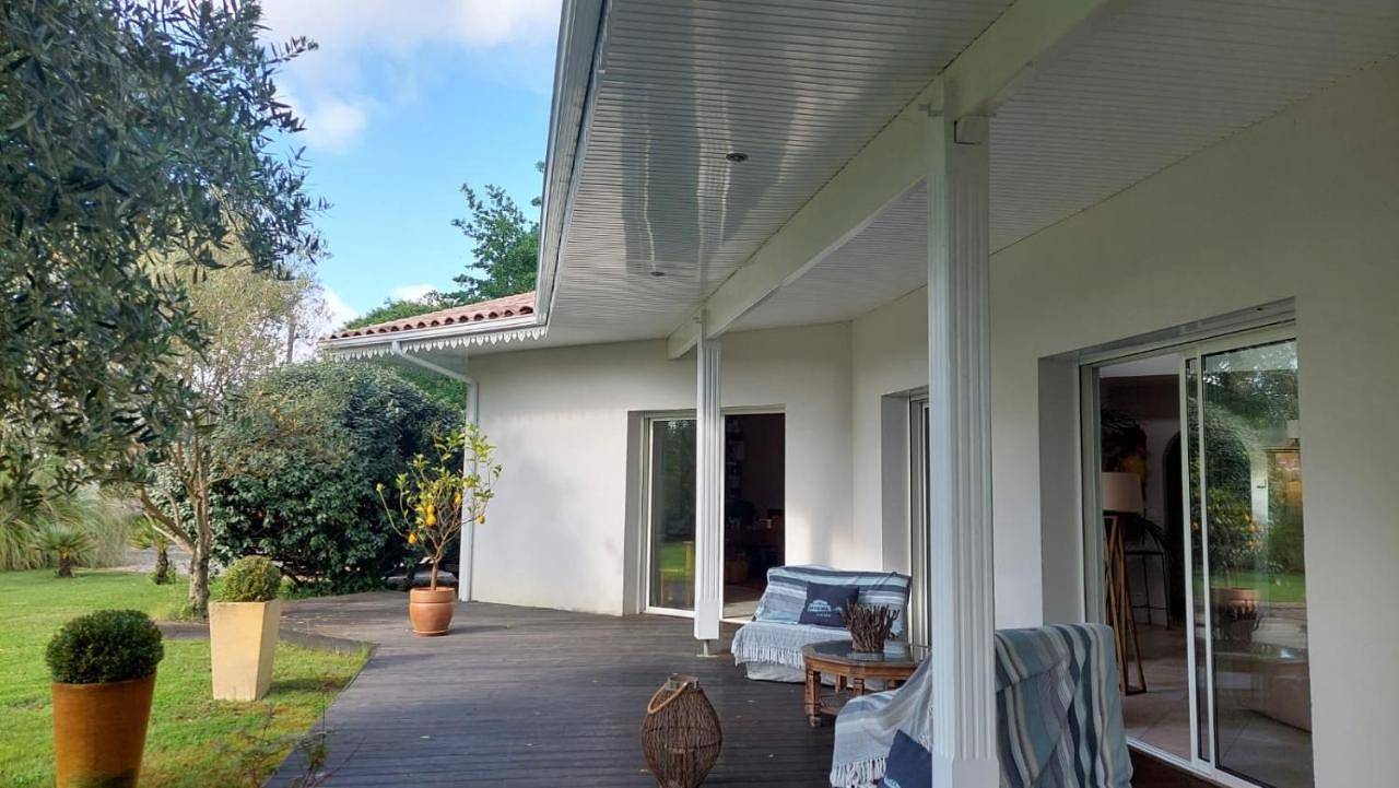 Double Room with Private Bathroom in Andernos-les-Bains, Région d'Arcachon