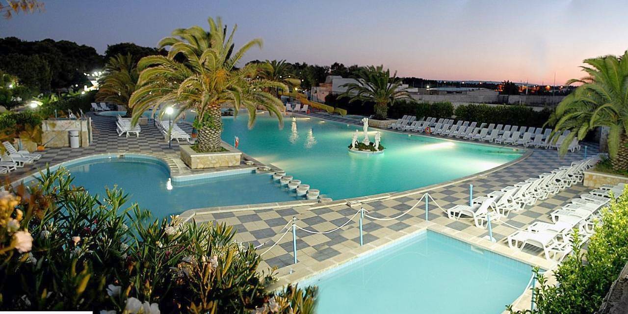 Camping Villaggio Pineta Al Mare in Lido Specchiolla, Carovigno