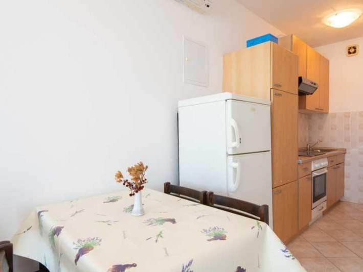 Ganze Wohnung, Spacious and Cozy Seafront Apartments - Two Bedroom Apartment  with Terrace and Sea View in Dubrovnik-Neretva