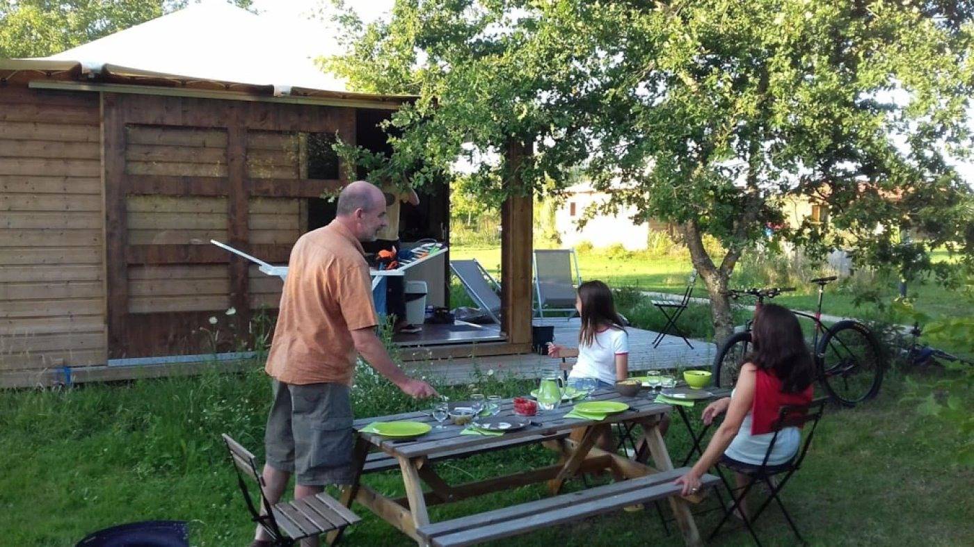 Zecamping 3 étoiles familial piscine couverte locatif Bbq 32m2 in Mont-près-Chambord, Sologne
