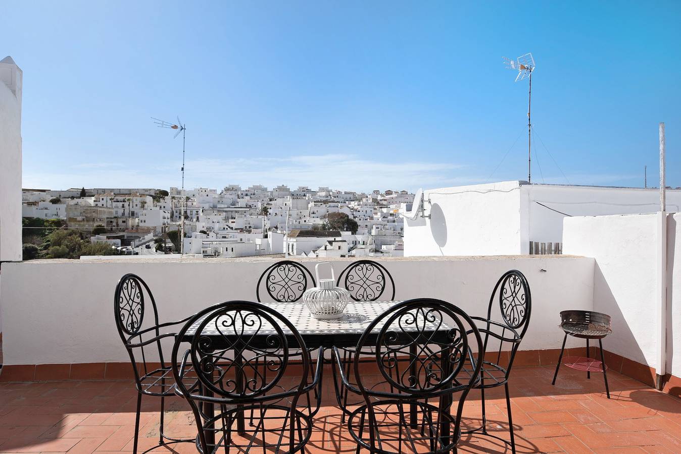Soleado adosado rústico con gran terraza privada y estupendas vistas orientadas al sur in Vejer de la Frontera, Costa de la Luz