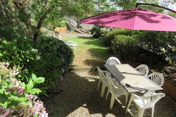 Gîte pour 8 personnes, avec terrasse et jardin, animaux acceptés à Ploëzal