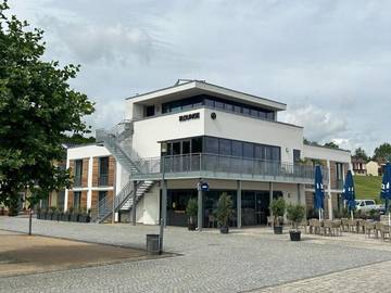 Ferienwohnung für 4 Personen, mit Seeblick und Terrasse sowie Ausblick in Mücheln (Geiseltal)
