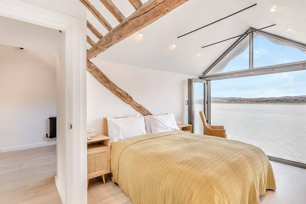 Entire apartment, Beach Haven - Stunning Beach Front Property in Arnside, Lake District