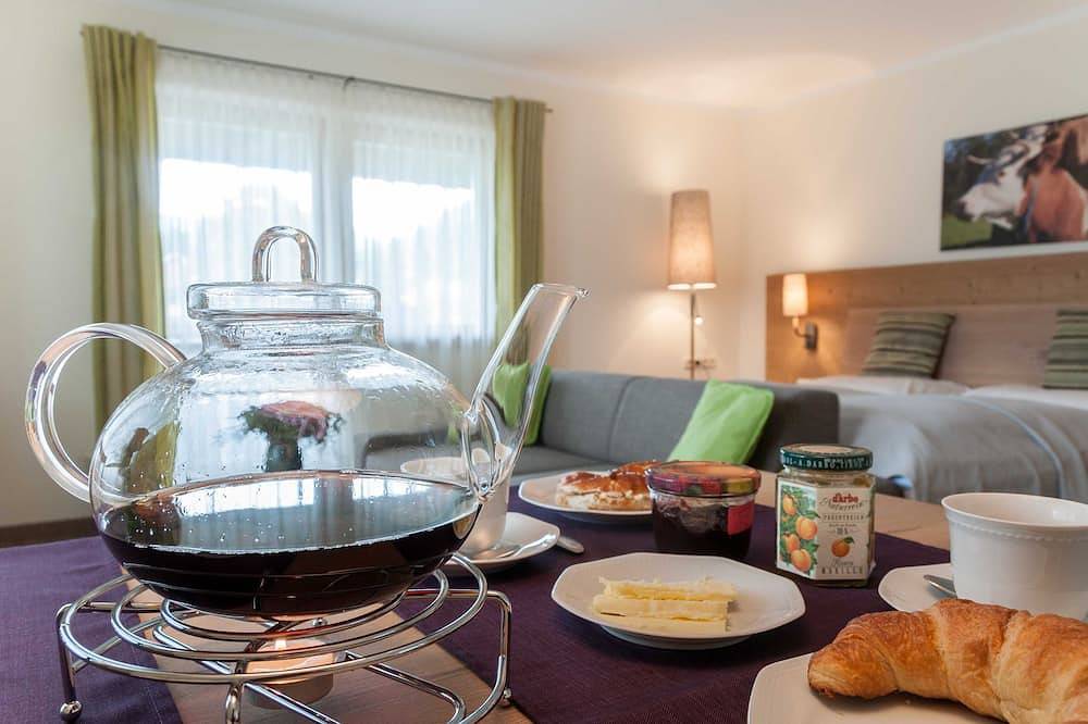 Apartamento entero, Robogen, 1 room, 2nd floor, east/south, surrounding balcony - Trinkl in Bad Wiessee, Alpes Bávaros