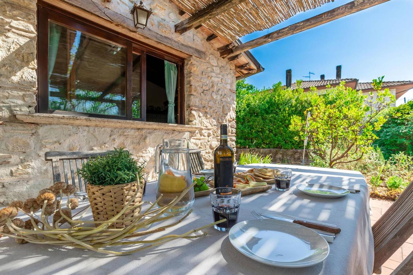 Villa per 8 persone con terrazza in Colli sul Velino, Provincia di Rieti
