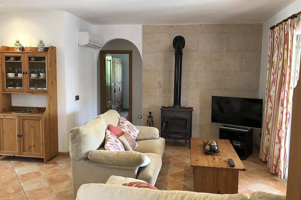 Bonita Y Acogedora Casa Con Piscina, Bicicletas, Juegos in Sa Ràpita, Campos
