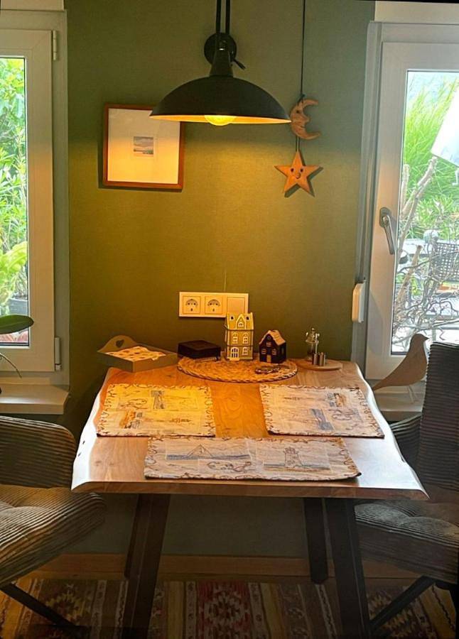 Ferienwohnung für 3 Personen, mit Terrasse und Garten sowie Ausblick in Weilburg