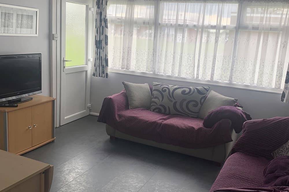 Perfect Chalet for a small family stay close to Norfolk Beach, Hemsby in Hemsby, Great Yarmouth