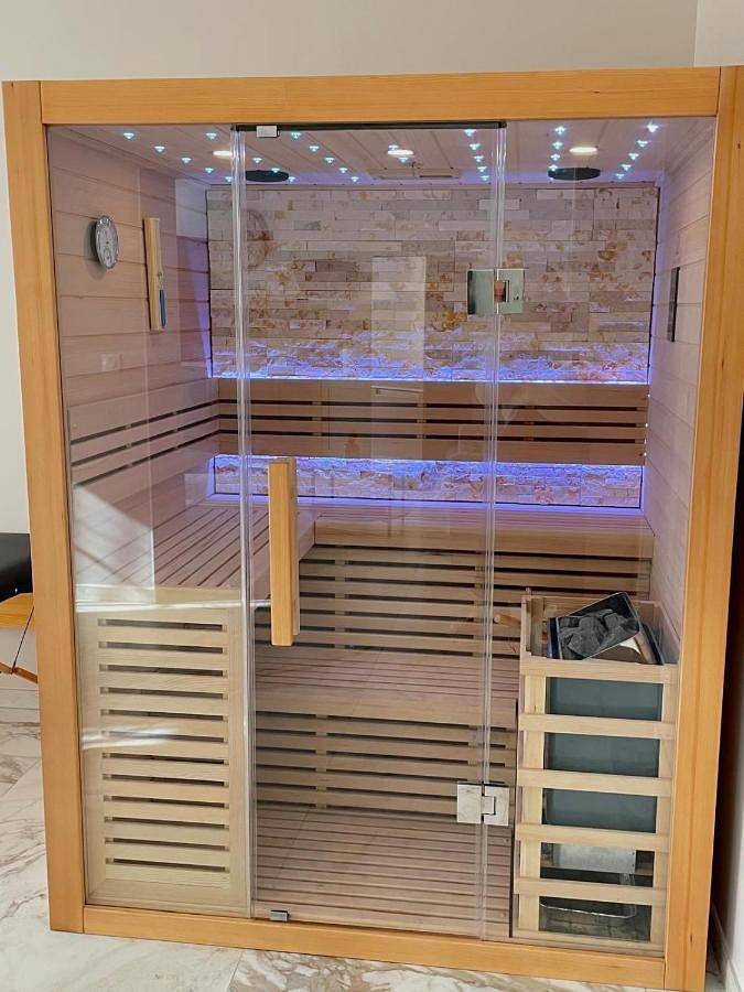 Location de vacances pour 4 personnes, avec jacuzzi et terrasse ainsi que sauna et jardin à Châlons-en-Champagne - 4