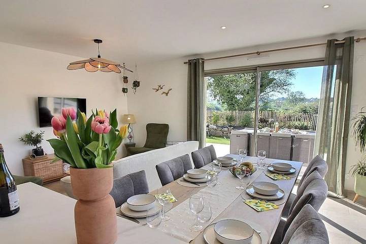 Location de vacances pour 6 personnes, avec jardin et terrasse à Pleumeur-Bodou