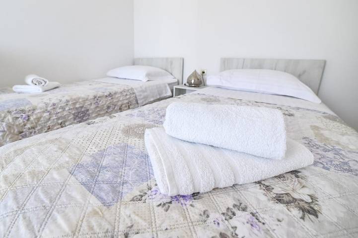 Villa Bender - Three Bedroom Villa with Swimming pool in Dugopolje, Dalmatinisches Zagora
